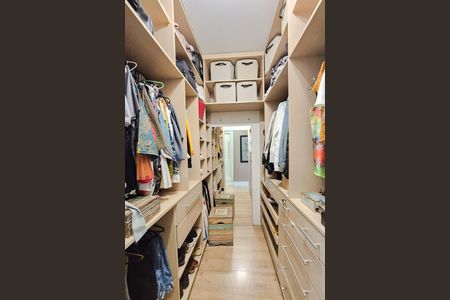 Casa de condomínio à venda com 223m², 3 quartos e 4 vagas Casa de condomínio à venda com 223m², 3 quartos e 4 vagasSuíte 1