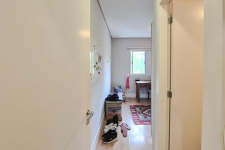 Casa de condomínio à venda com 223m², 3 quartos e 4 vagas Casa de condomínio à venda com 223m², 3 quartos e 4 vagasSuíte 2