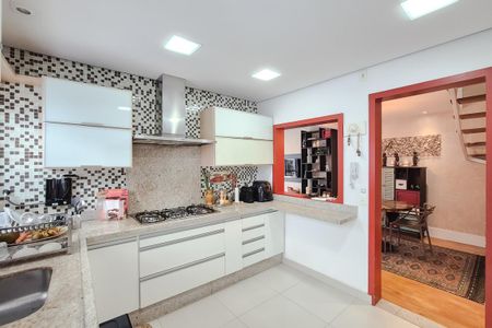 Casa de condomínio à venda com 223m², 3 quartos e 4 vagas Casa de condomínio à venda com 223m², 3 quartos e 4 vagasCozinha