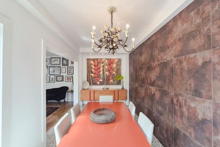 Casa de condomínio à venda com 223m², 3 quartos e 4 vagas Casa de condomínio à venda com 223m², 3 quartos e 4 vagasSala de Jantar