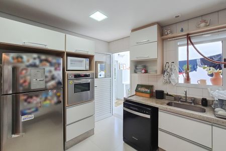 Casa de condomínio à venda com 223m², 3 quartos e 4 vagas Casa de condomínio à venda com 223m², 3 quartos e 4 vagasCozinha