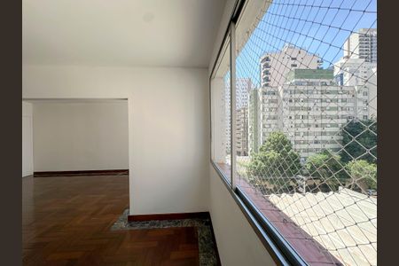 Apartamento para alugar com 120m², 2 quartos e 2 vagasSala