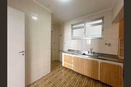 Apartamento para alugar com 120m², 2 quartos e 2 vagasCozinha