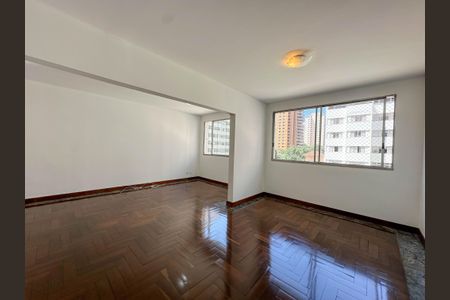Apartamento para alugar com 120m², 2 quartos e 2 vagasSala