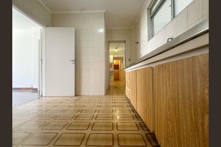 Apartamento para alugar com 120m², 2 quartos e 2 vagasCozinha
