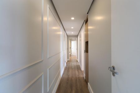 Apartamento à venda com 224m², 4 quartos e 4 vagasCorredor 