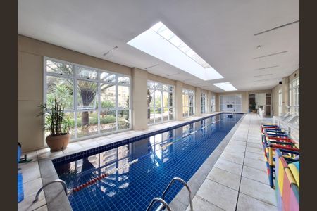 Apartamento à venda com 224m², 4 quartos e 4 vagasPiscina coberta 