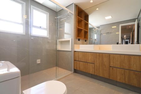 Apartamento à venda com 224m², 4 quartos e 4 vagasBanheiro da Suíte 4