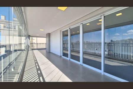 Varanda  de apartamento à venda com 4 quartos, 224m² em Vila Romana, São Paulo