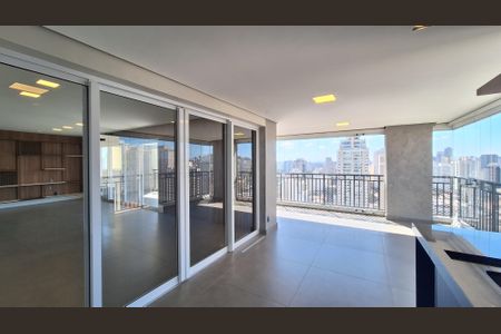 Apartamento à venda com 224m², 4 quartos e 4 vagasVaranda 