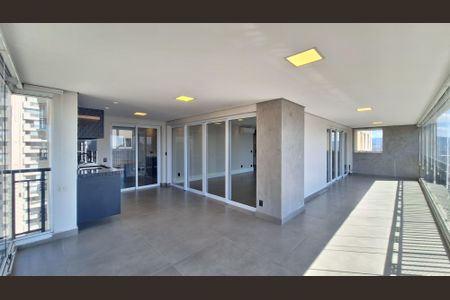 Varanda  de apartamento à venda com 4 quartos, 224m² em Vila Romana, São Paulo