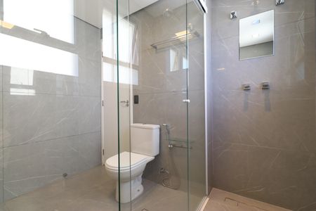 Apartamento à venda com 224m², 4 quartos e 4 vagasBanheiro da Suíte 4