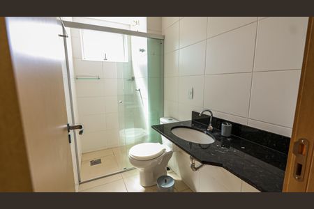 Apartamento para alugar com 60m², 2 quartos e 2 vagasBanheiro