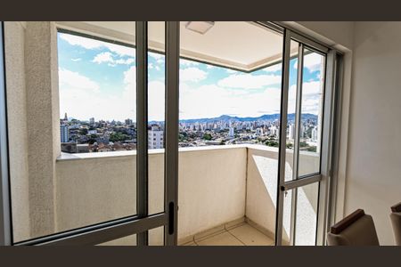 Apartamento para alugar com 60m², 2 quartos e 2 vagasVaranda