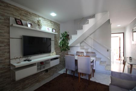 Sala de casa para alugar com 2 quartos, 62m² em Curicica, Rio de Janeiro