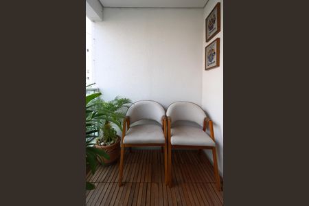 Apartamento à venda com 148m², 2 quartos e 1 vaga Apartamento à venda com 148m², 2 quartos e 1 vagaVaranda da Sala