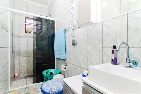 Casa à venda com 176m², 2 quartos e 2 vagasBanheiro Social 1