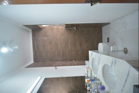 Casa para alugar com 190m², 3 quartos e 2 vagasBanheiro 