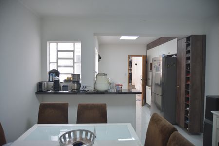 Casa para alugar com 190m², 3 quartos e 2 vagasCozinha