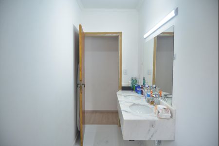 Casa para alugar com 190m², 3 quartos e 2 vagasBanheiro 