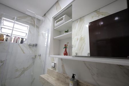 Casa à venda com 158m², 3 quartos e 2 vagasBanheiro