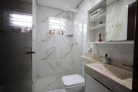 Casa à venda com 158m², 3 quartos e 2 vagasBanheiro
