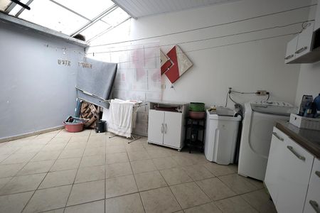 Casa à venda com 158m², 3 quartos e 2 vagasÁrea de Serviço