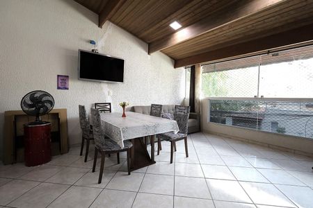 Casa à venda com 158m², 3 quartos e 2 vagasSacada Gourmet