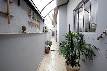 Casa à venda com 158m², 3 quartos e 2 vagasCorredor