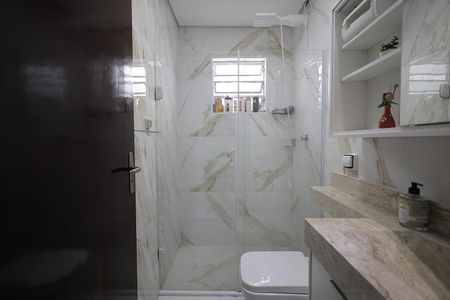 Casa à venda com 158m², 3 quartos e 2 vagasBanheiro