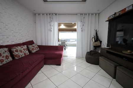 Casa à venda com 158m², 3 quartos e 2 vagasSala