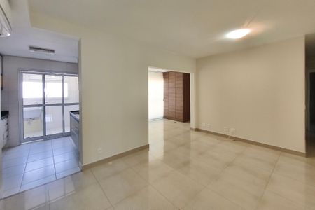 Sala de apartamento para alugar com 2 quartos, 81m² em Cambuí, Campinas