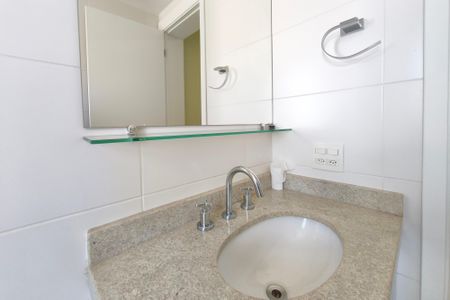 Banheiro Suíte de apartamento para alugar com 2 quartos, 81m² em Cambuí, Campinas