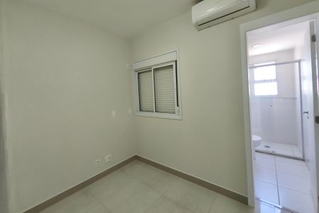 Quarto Suíte 2 de apartamento para alugar com 2 quartos, 81m² em Cambuí, Campinas