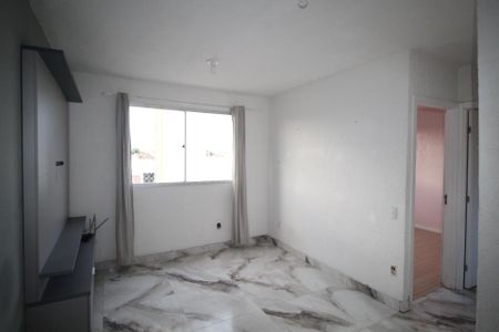 Sala de apartamento para alugar com 2 quartos, 45m² em Mário Quintana, Porto Alegre