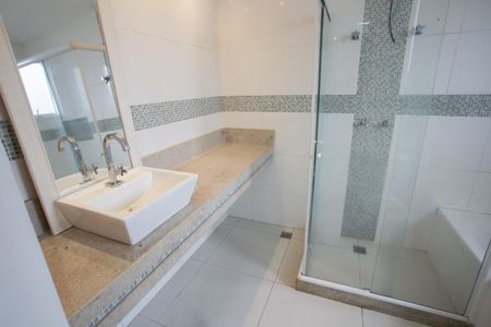 Casa para alugar com 70m², 2 quartos e sem vagaBanheiro da Suíte