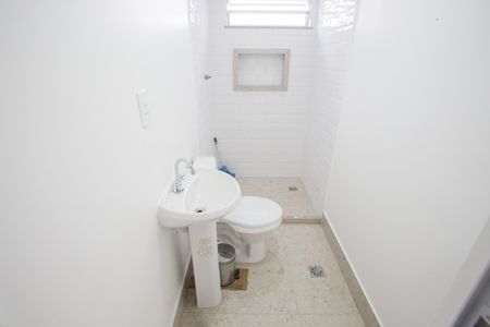 Casa para alugar com 70m², 2 quartos e sem vagaBanheiro Social