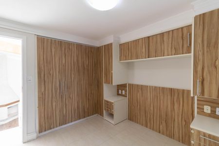 Casa à venda com 185m², 3 quartos e 4 vagasSuíte