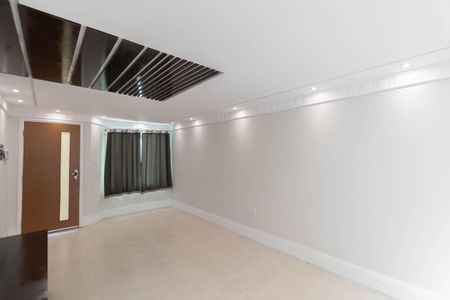 Casa à venda com 185m², 3 quartos e 4 vagasSala