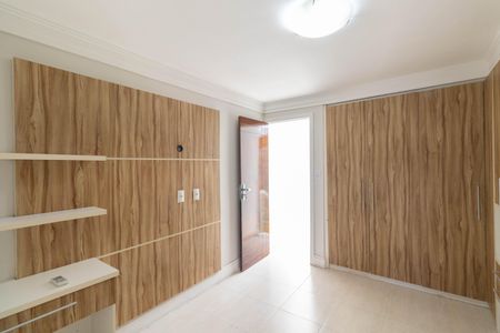 Casa à venda com 185m², 3 quartos e 4 vagasSuíte