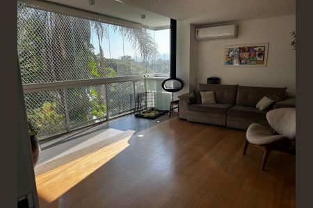 Apartamento à venda com 130m², 3 quartos e 2 vagas Apartamento à venda com 130m², 3 quartos e 2 vagasSala