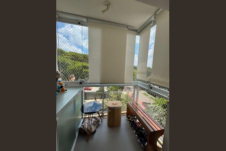 Apartamento à venda com 130m², 3 quartos e 2 vagas Apartamento à venda com 130m², 3 quartos e 2 vagasVaranda