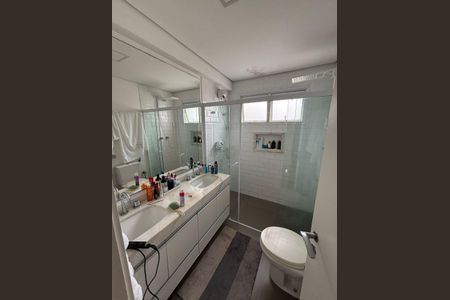 Apartamento à venda com 130m², 3 quartos e 2 vagas Apartamento à venda com 130m², 3 quartos e 2 vagasBanheiro