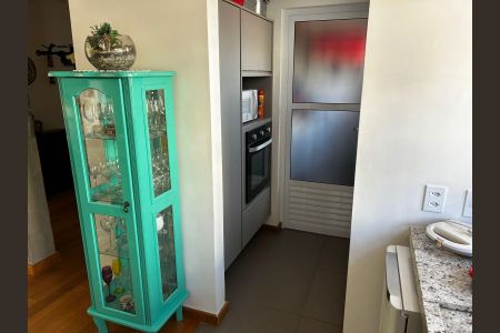Apartamento à venda com 130m², 3 quartos e 2 vagas Apartamento à venda com 130m², 3 quartos e 2 vagasCozinha