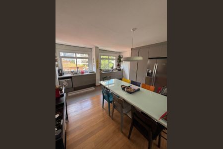 Apartamento à venda com 130m², 3 quartos e 2 vagas Apartamento à venda com 130m², 3 quartos e 2 vagasCozinha