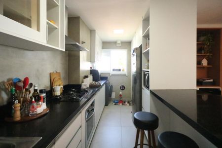 Apartamento à venda com 92m², 3 quartos e 2 vagas Apartamento à venda com 92m², 3 quartos e 2 vagasCozinha e Área de Serviço