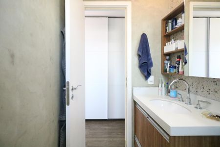 Apartamento à venda com 92m², 3 quartos e 2 vagas Apartamento à venda com 92m², 3 quartos e 2 vagasBanheiro da Suíte