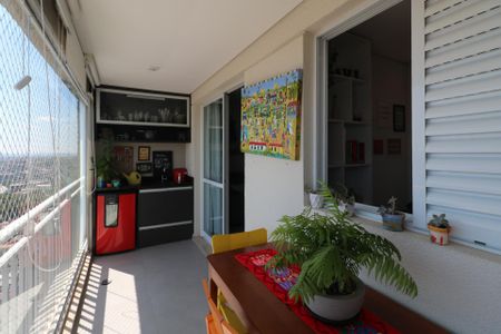 Apartamento à venda com 92m², 3 quartos e 2 vagas Apartamento à venda com 92m², 3 quartos e 2 vagasVaranda