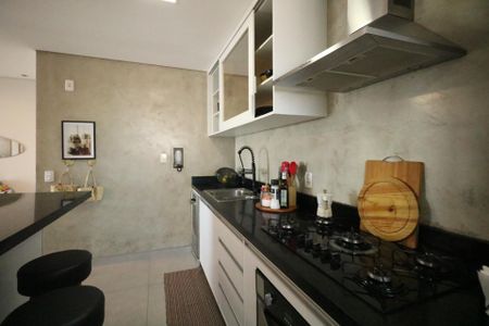 Apartamento à venda com 92m², 3 quartos e 2 vagas Apartamento à venda com 92m², 3 quartos e 2 vagasCozinha e Área de Serviço