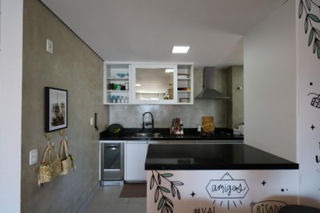 Apartamento à venda com 92m², 3 quartos e 2 vagas Apartamento à venda com 92m², 3 quartos e 2 vagasCozinha e Área de Serviço